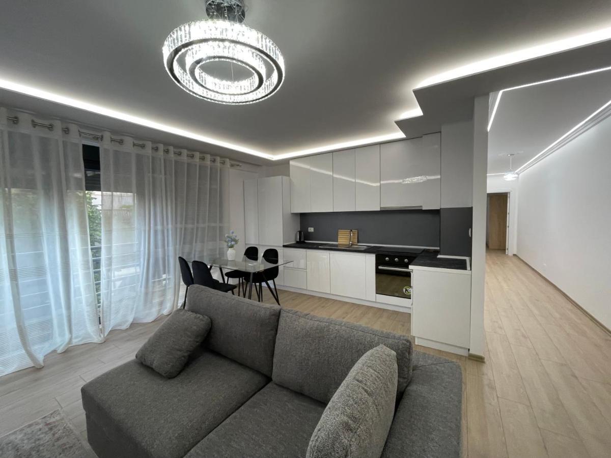 New Bazaar 2022 Apartment ติรานา ภายนอก รูปภาพ