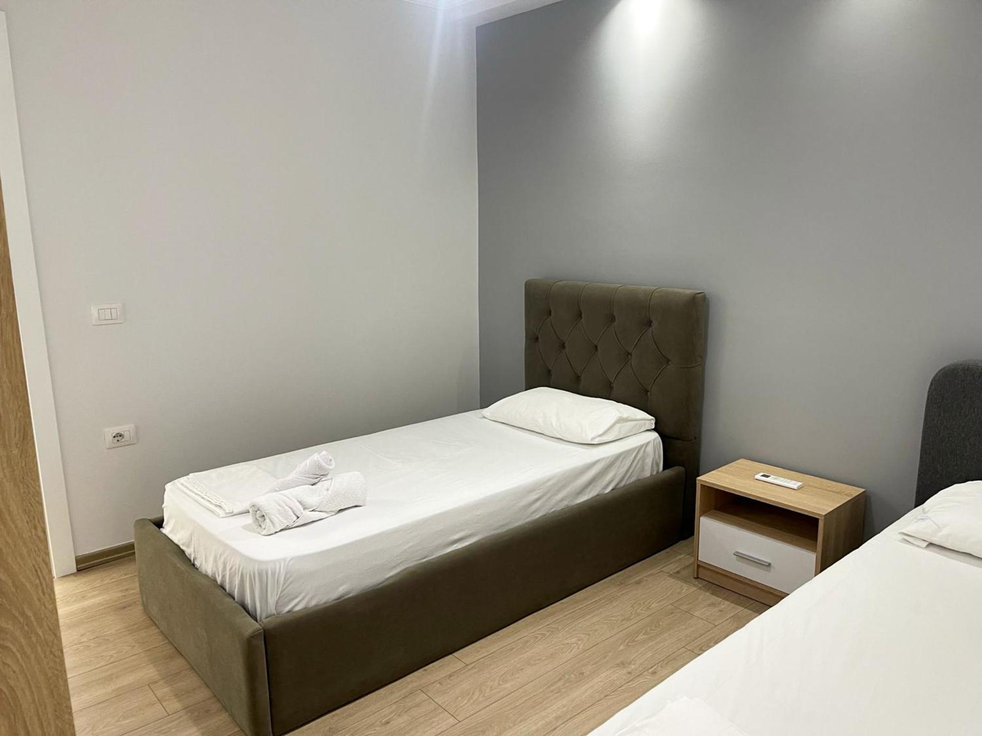 New Bazaar 2022 Apartment ติรานา ภายนอก รูปภาพ